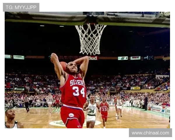 从埃基蒂克对阵利兹联个人发挥看前锋效率与比赛影响力评析表现