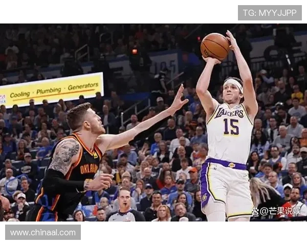 科林斯关键三分诠释篮球智慧阅读局势预判空间制胜湖人比赛瞬间